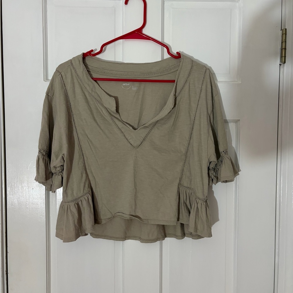 Aerie taupe tshirt size small